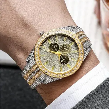 Glosy dimands analog watch for men